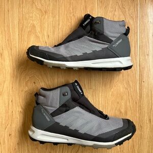 Adidas Men's Black and Gray Hiking Shoes